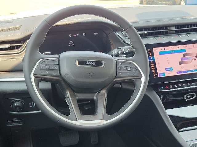 New 2026 Jeep Grand Cherokee L Limited w/ Limited Altitude Package AWD/4WD image 12