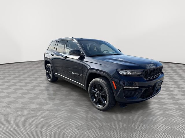 Used 2024 Jeep Grand Cherokee Limited w/ Black Appearance Package image 2
