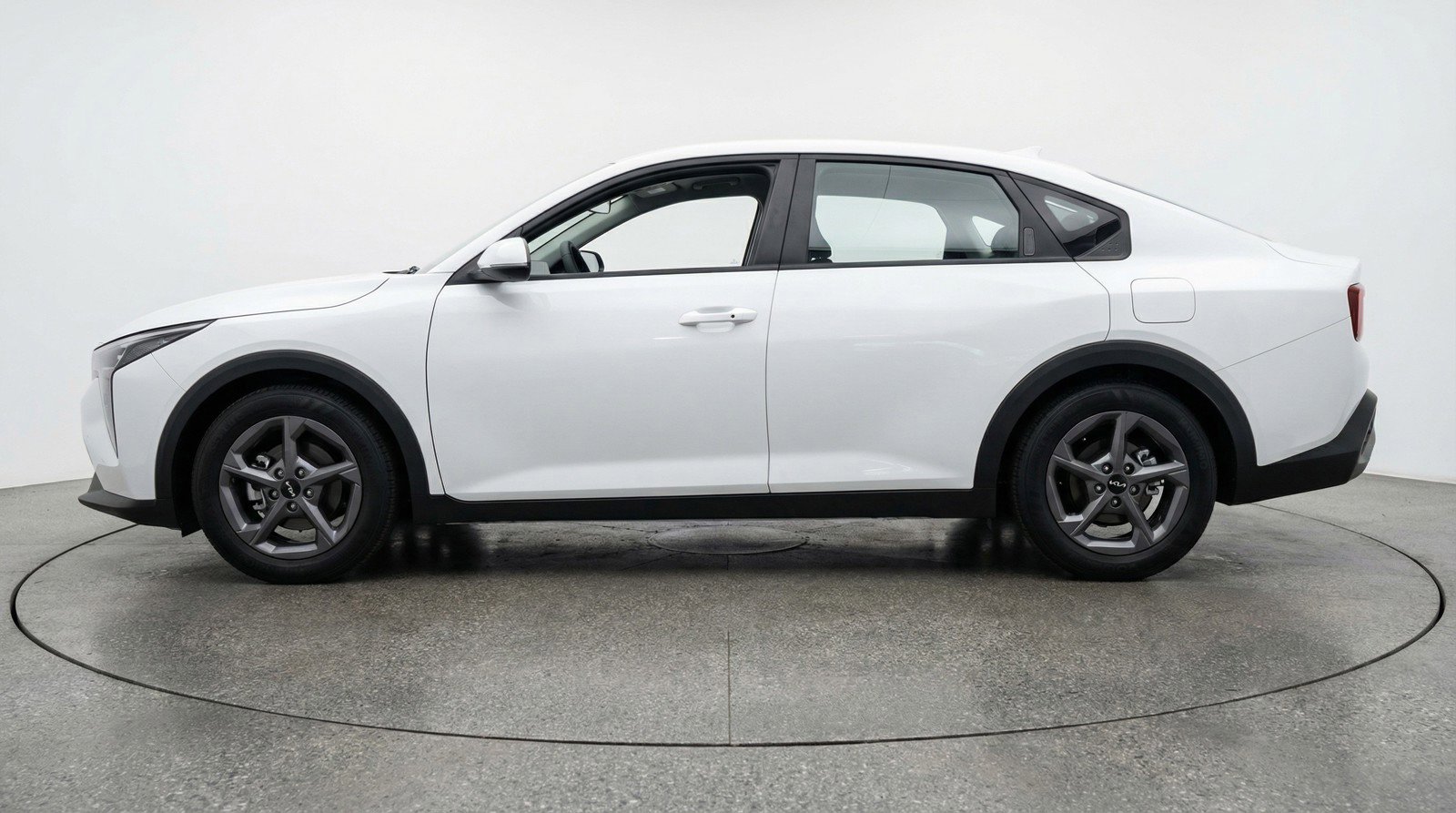 Used 2025 Kia K4 LXS image 5