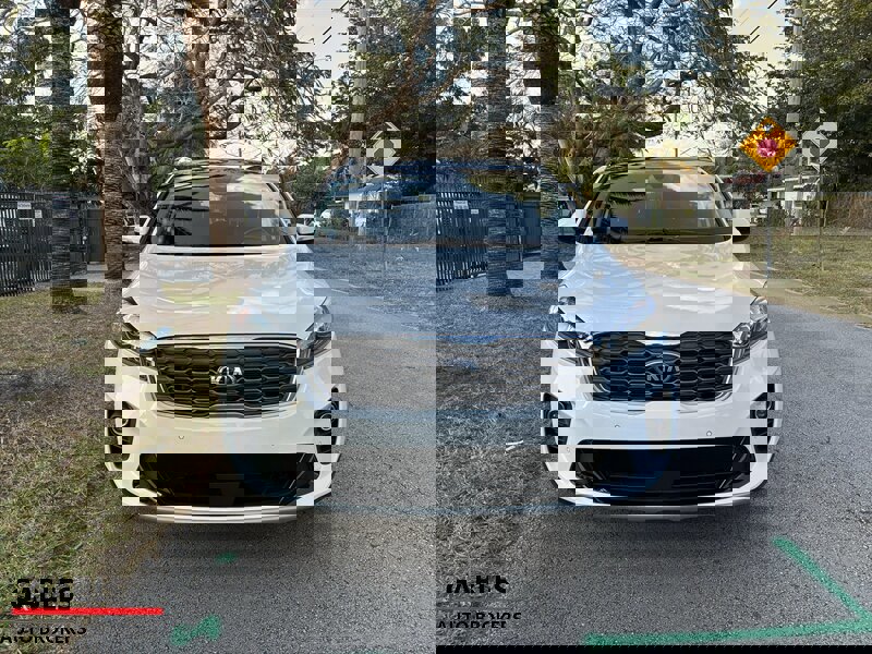 Used 2019 Kia Sorento EX w/ EX Touring Package image 9