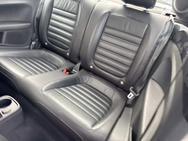Used 2012 Volkswagen Beetle 2.0T FWD image 11