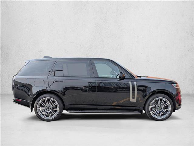 Used 2025 Land Rover Range Rover Long Wheelbase SE AWD/4WD image 4