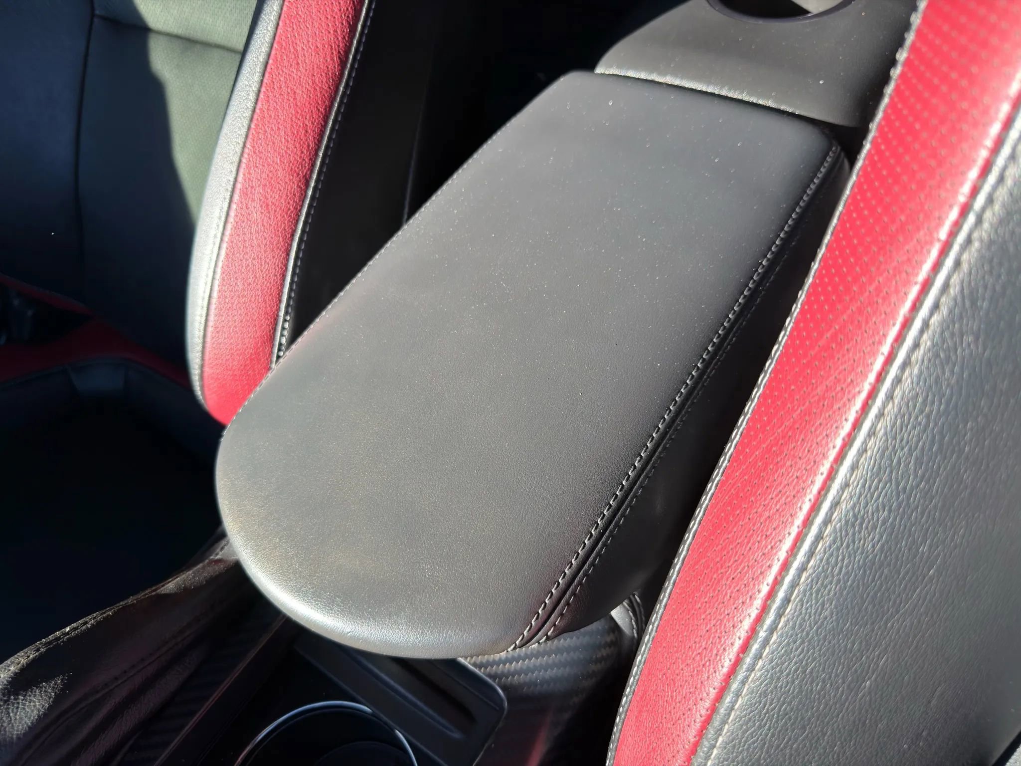 Used 2019 Nissan GT-R Premium w/ Premium Interior Package image 18