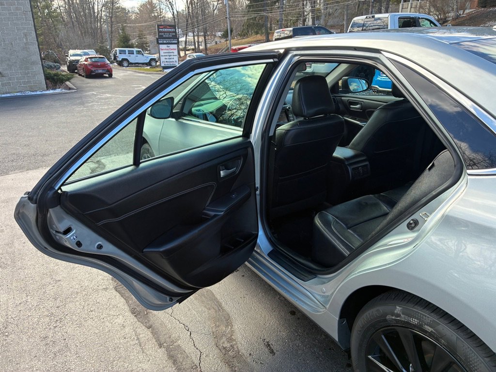 Used 2016 Toyota Camry XLE image 11