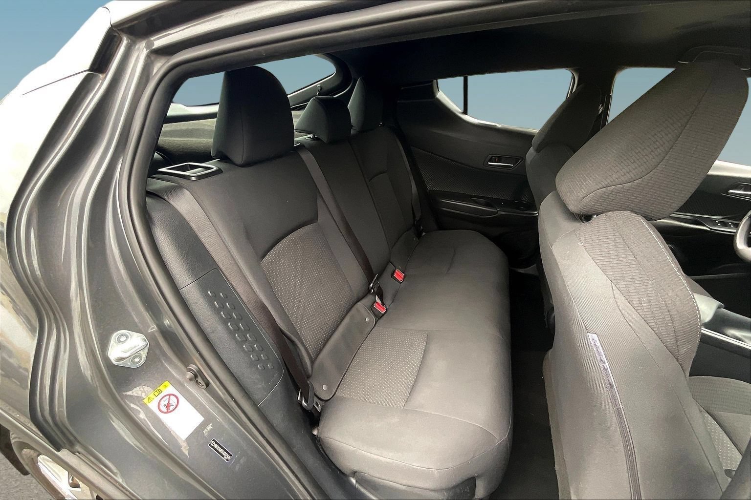 Used 2019 Toyota C-HR LE FWD image 24
