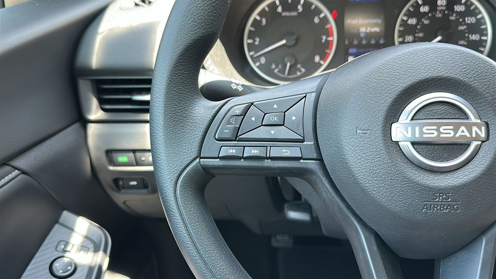 Used 2024 Nissan Sentra S FWD image 14