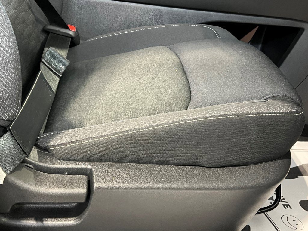 Used 2024 Nissan Pathfinder SV image 13