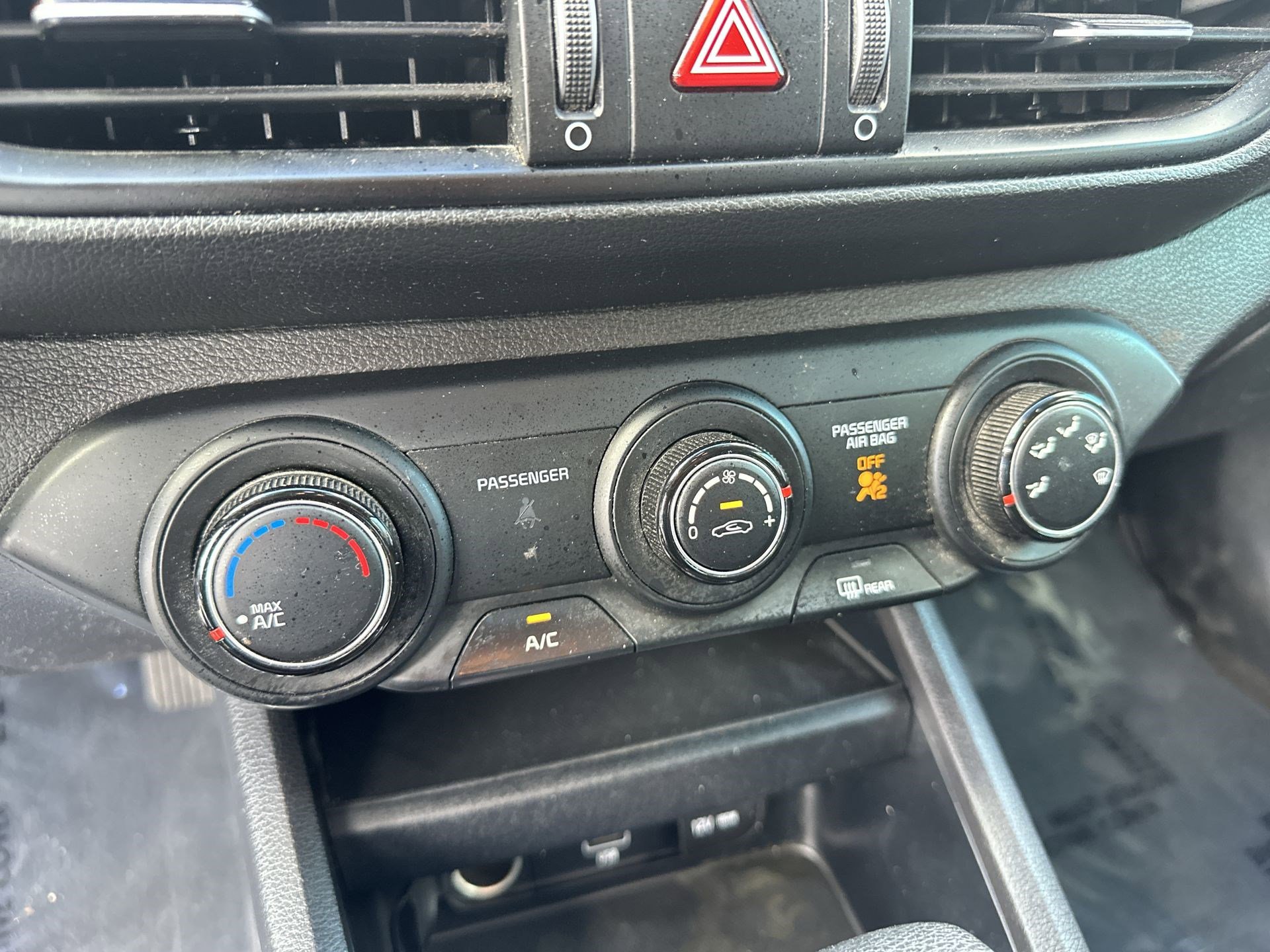 Used 2022 Kia Forte LXS image 17