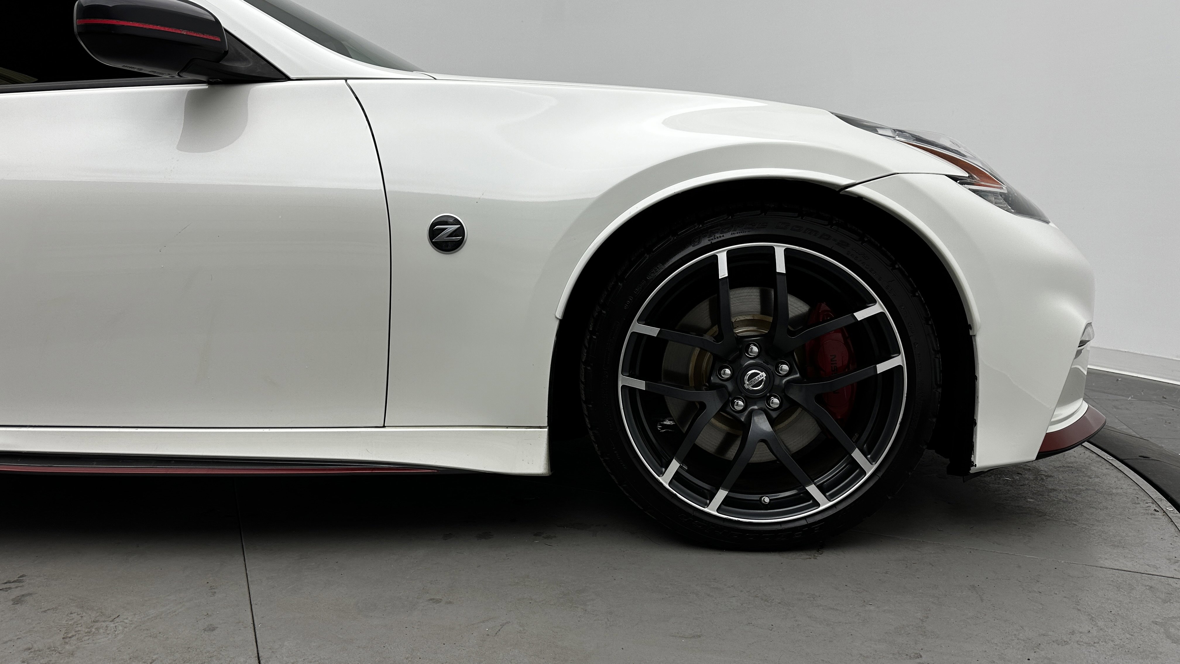 Used 2017 Nissan 370Z NISMO image 11
