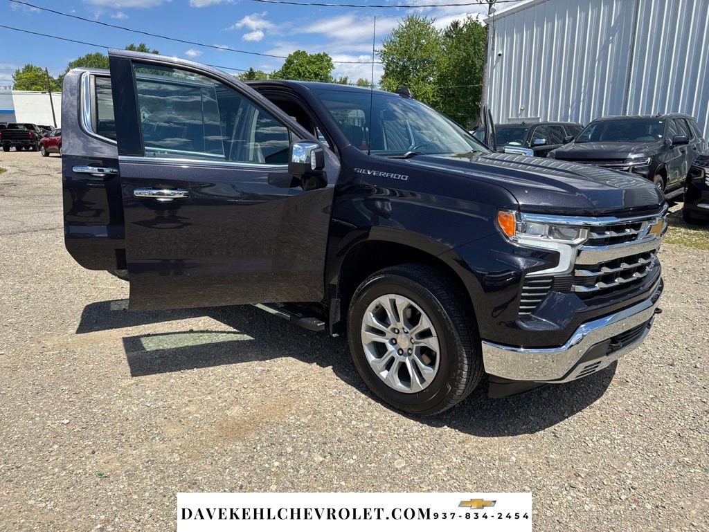 Used 2022 Chevrolet Silverado 1500 LTZ w/ LTZ Premium Package AWD/4WD image 37