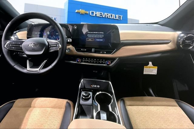 New 2026 Chevrolet Equinox ACTIV w/ Convenience Package III AWD/4WD image 5