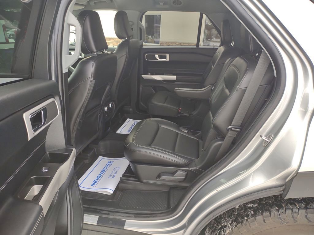 Used 2021 Ford Explorer XLT w/ Equipment Group 202A image 30