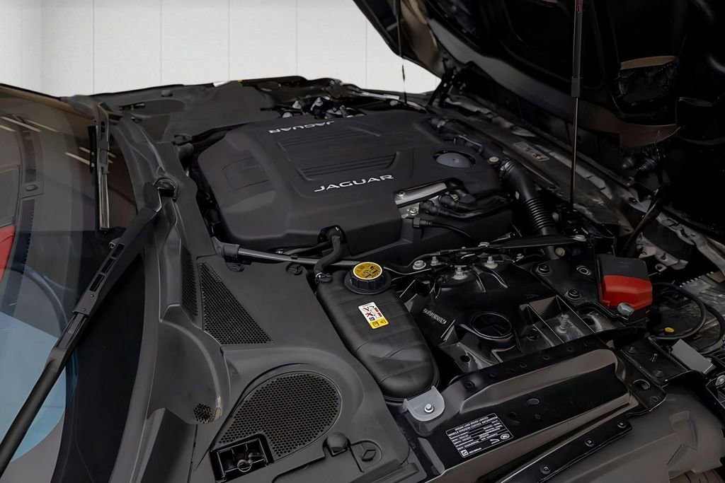 Used 2024 Jaguar F-TYPE R AWD/4WD image 41