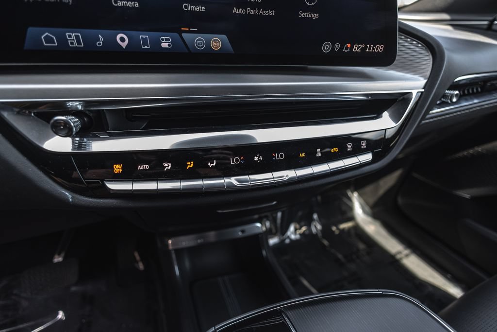 Used 2024 Cadillac Lyriq Sport RWD image 16
