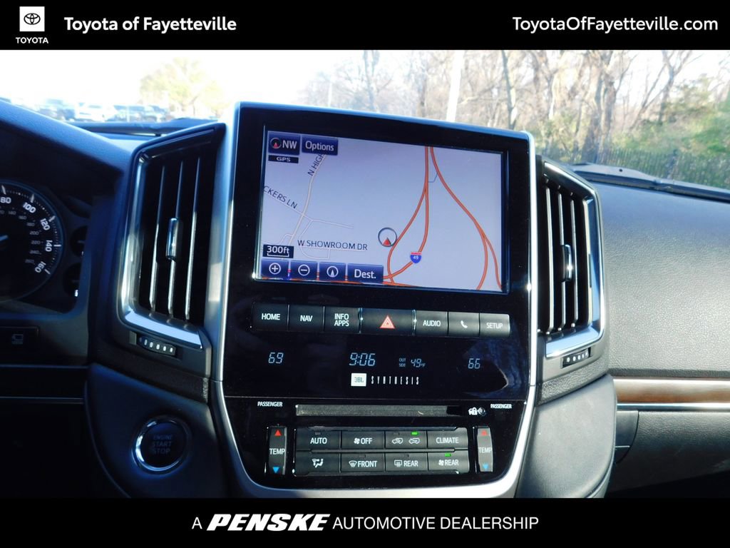 Used 2019 Toyota Land Cruiser image 10
