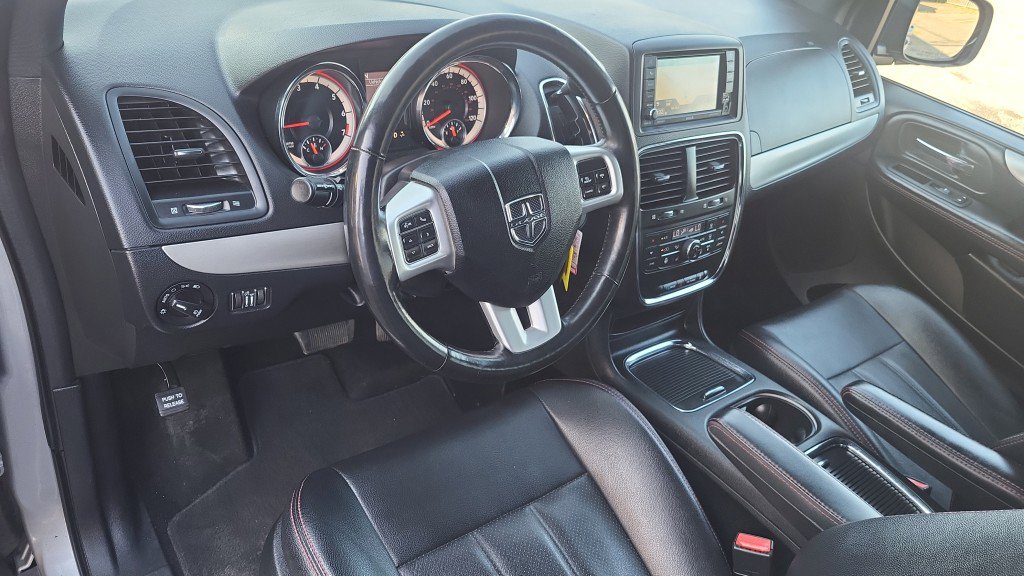 Used 2019 Dodge Grand Caravan GT image 19