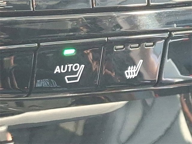 Certified 2025 Acura MDX SH-AWD image 25