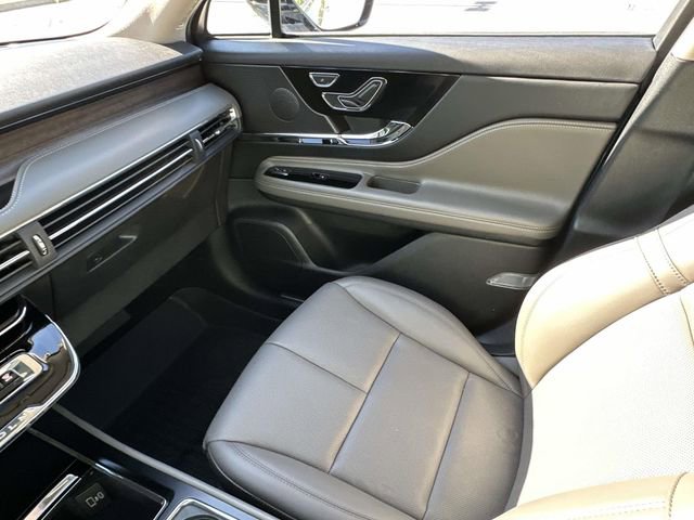 Used 2025 Lincoln Corsair Grand Touring w/ Equipment Group 301A AWD/4WD image 38