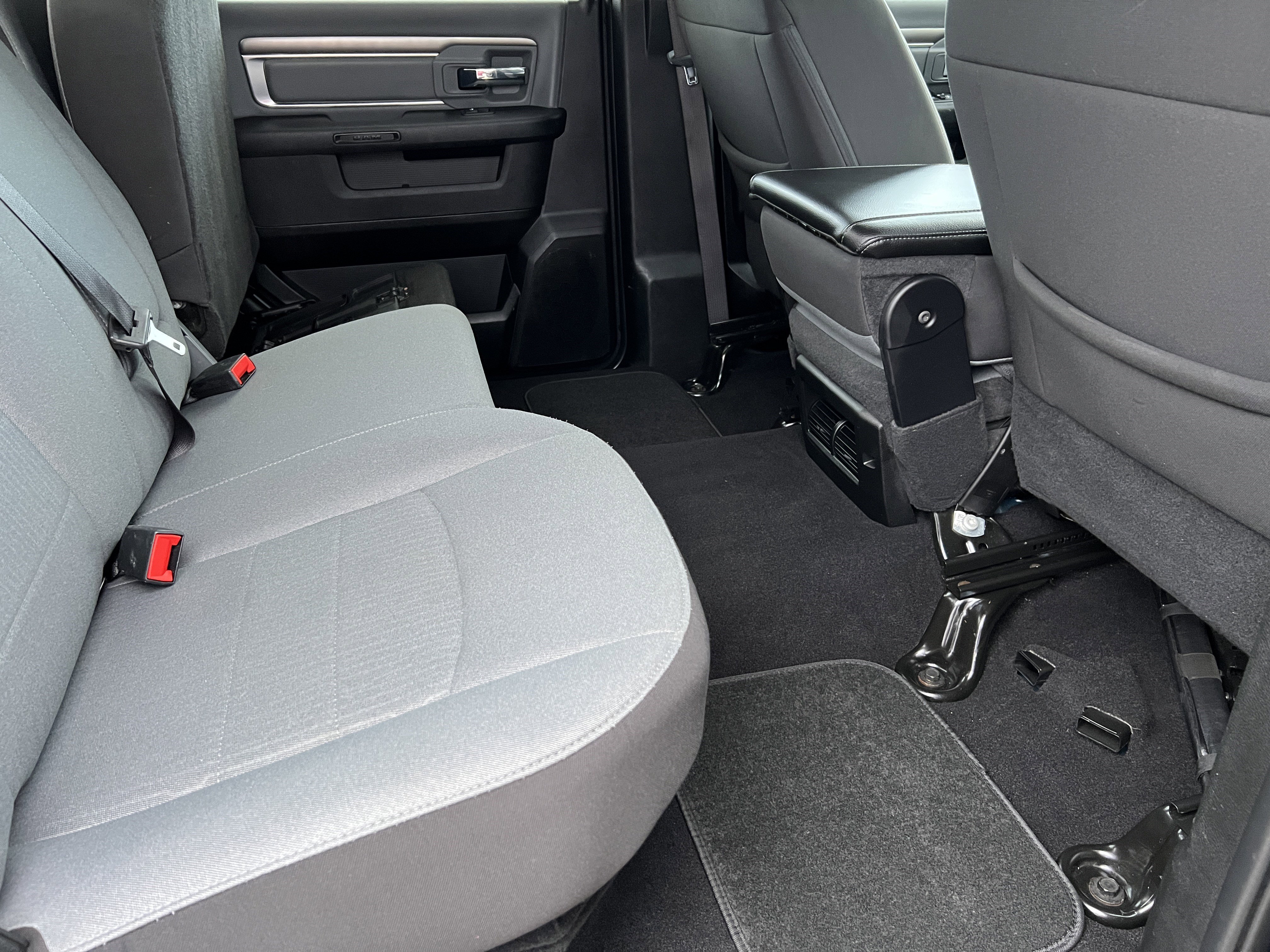 Used 2023 RAM 1500 Classic SLT image 16