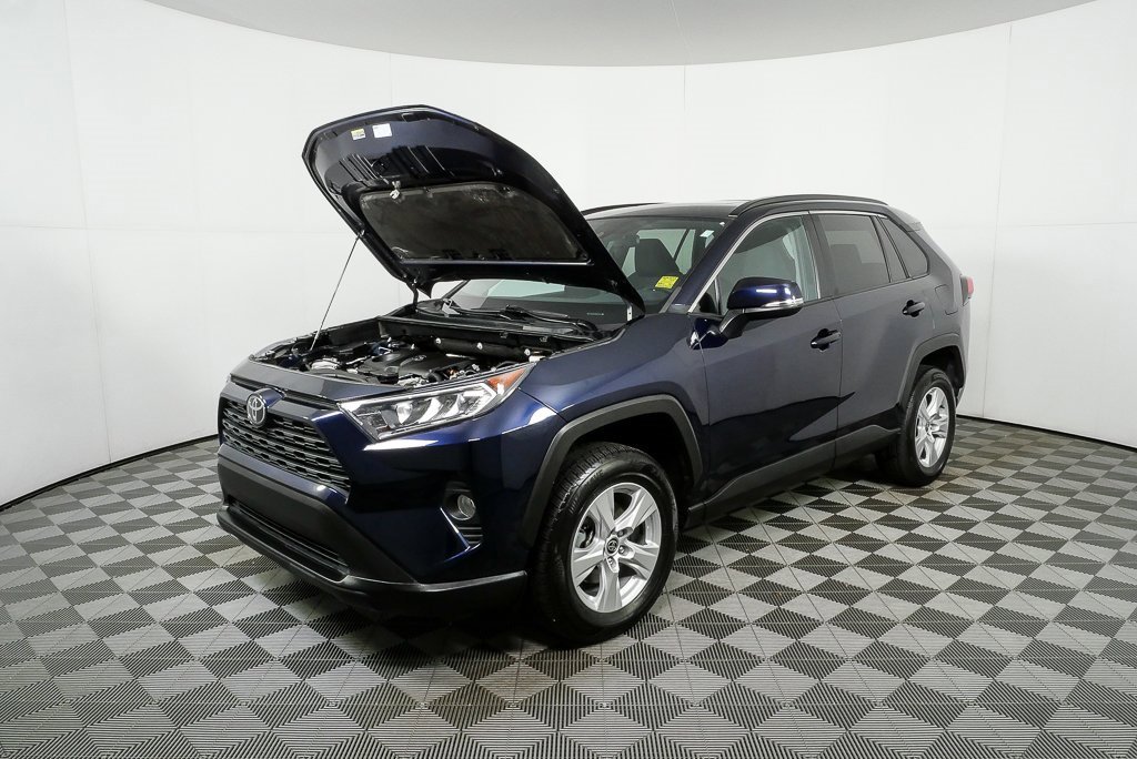Used 2021 Toyota RAV4 XLE w/ Convenience Package image 32