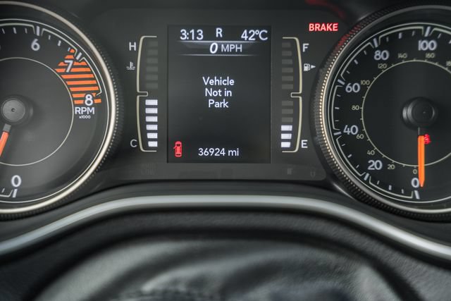 Used 2019 Jeep Cherokee Latitude Plus FWD image 40