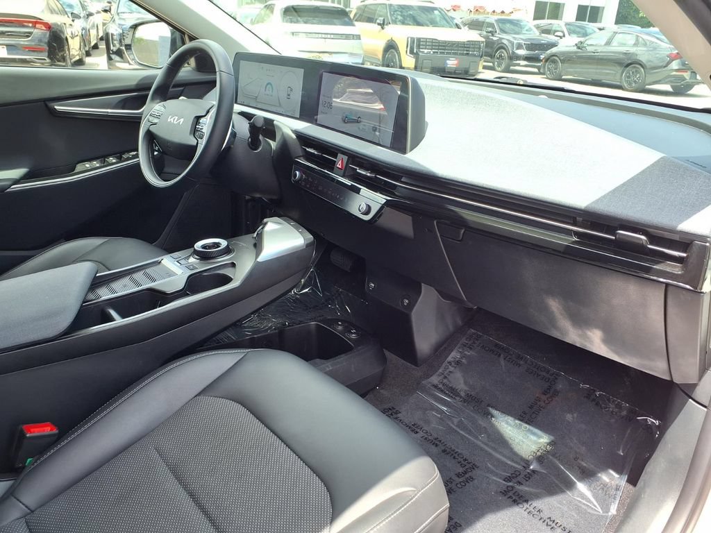 Certified 2024 Kia EV6 Light RWD image 12