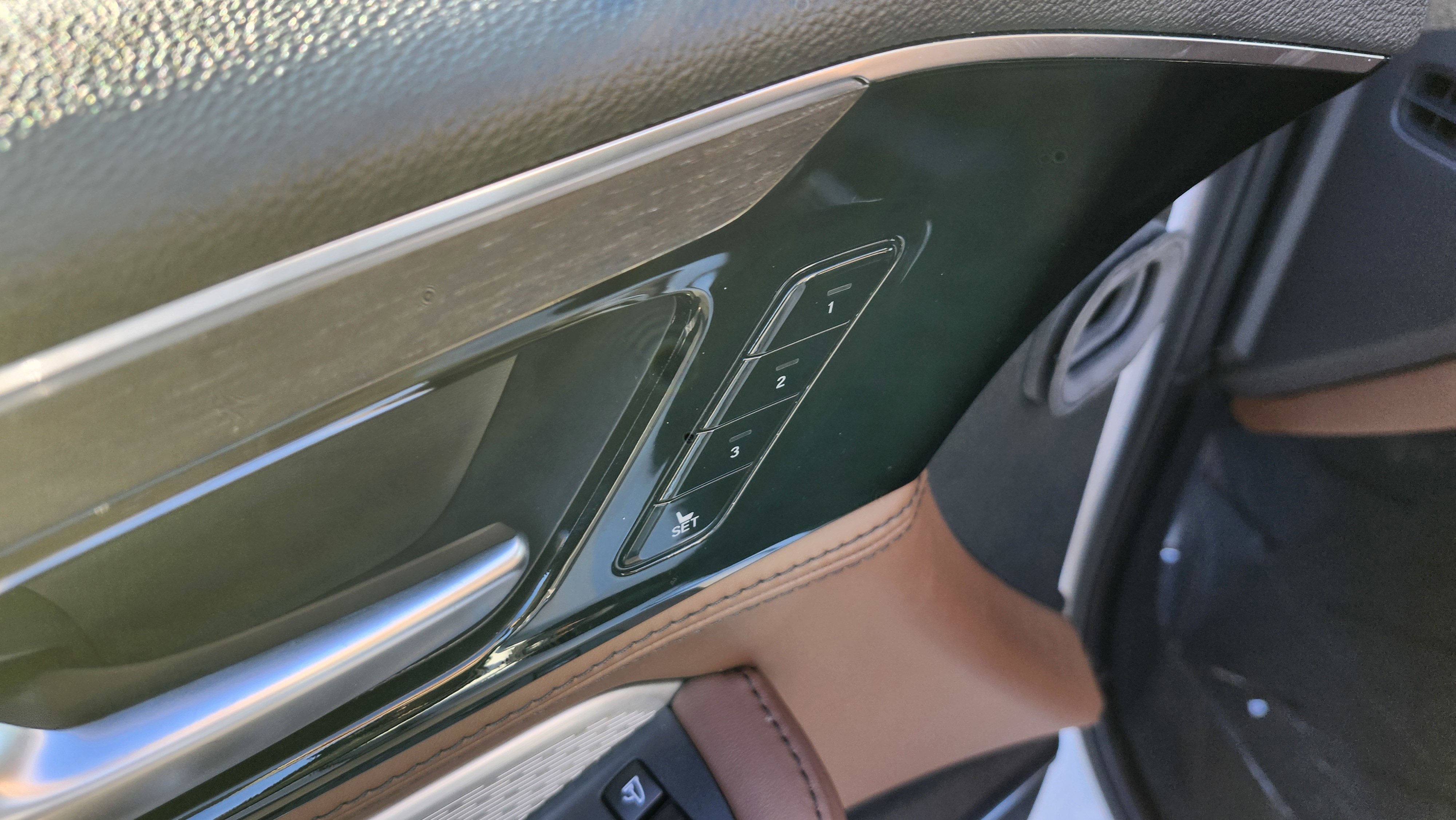 Used 2024 Acura MDX SH-AWD w/ Advance Package image 31