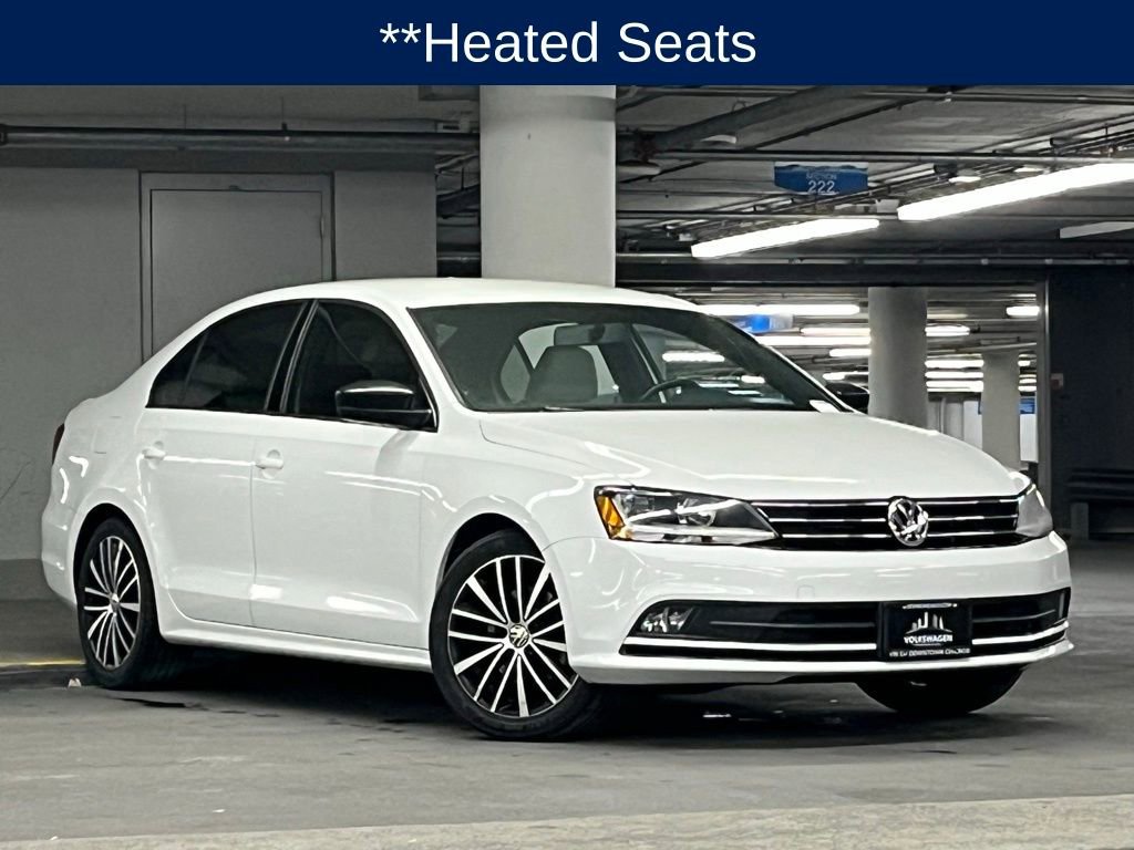 Used 2017 Volkswagen Jetta Sport image 3