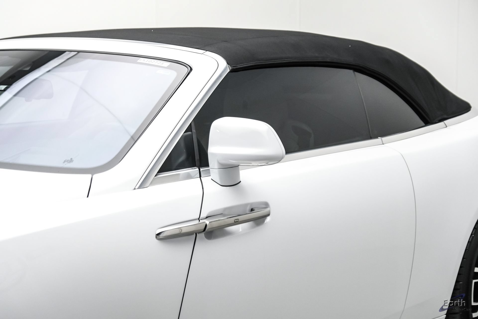 Used 2017 Rolls-Royce Dawn RWD image 35