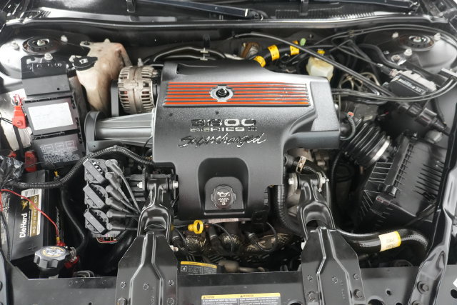 Used 2004 Chevrolet Monte Carlo SS w/ Preferred Equipment Group FWD image 27