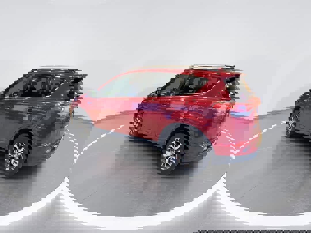 Used 2018 Toyota RAV4 XLE image 6