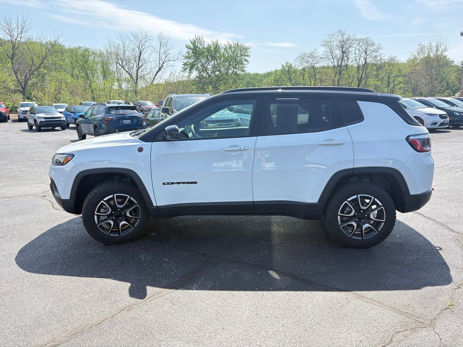 Used 2024 Jeep Compass Trailhawk image 26