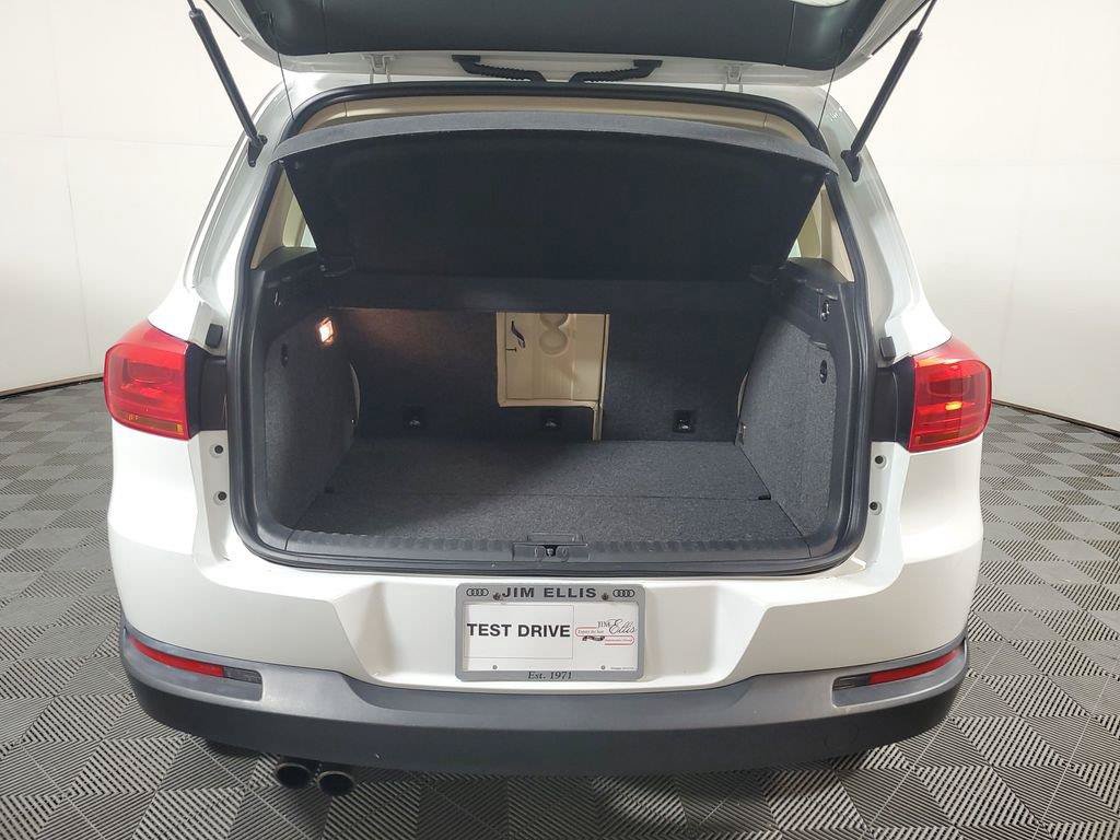 Used 2017 Volkswagen Tiguan S AWD/4WD image 10