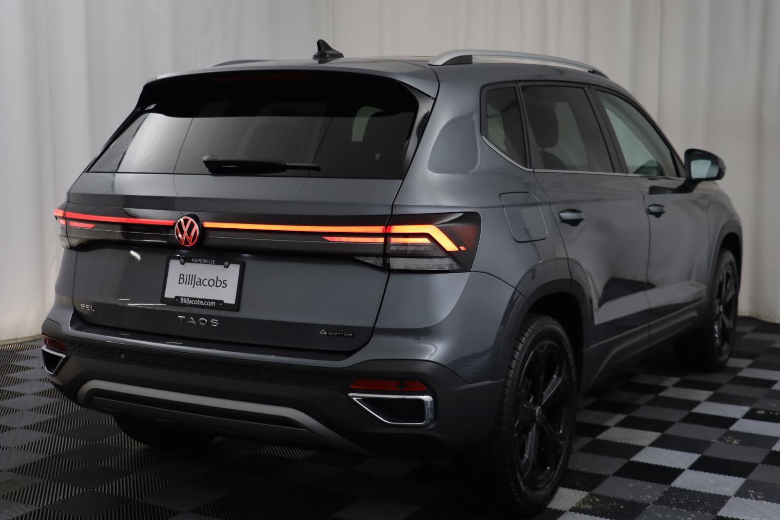 New 2026 Volkswagen Taos SEL image 17