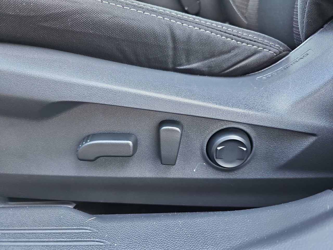 Certified 2025 Subaru Outback Premium image 33