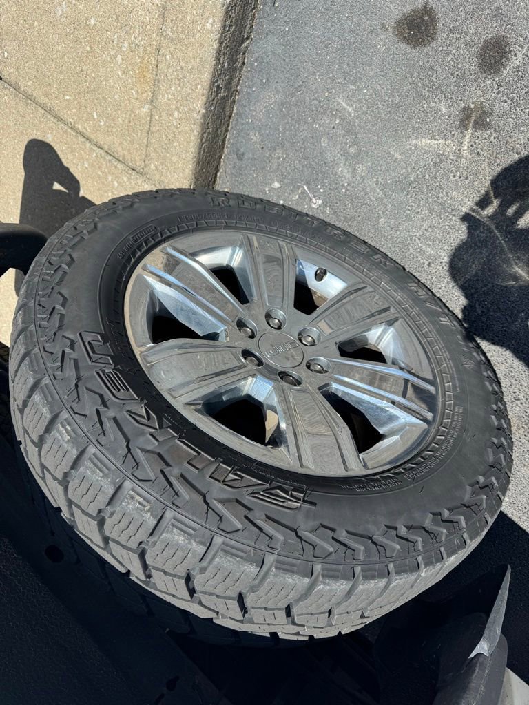 Used 2018 GMC Sierra 1500 SLT w/ SLT Premium Package AWD/4WD image 10
