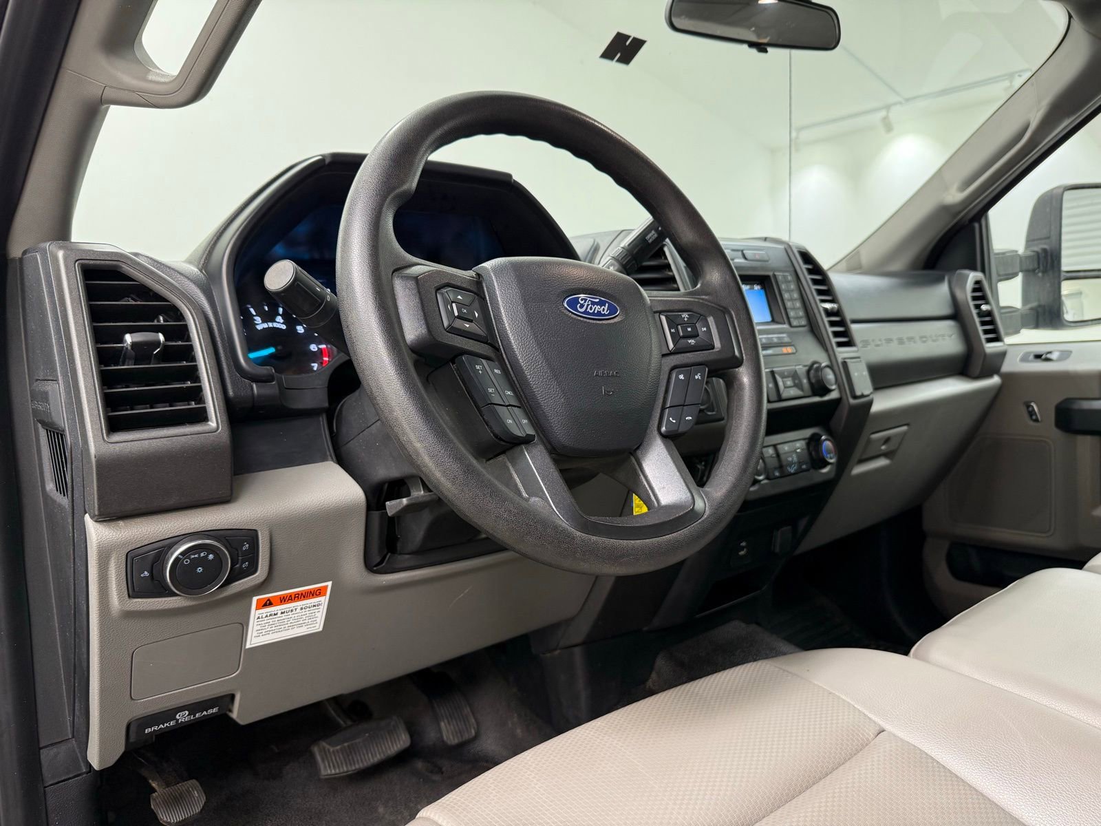 Used 2020 Ford F250 XL w/ Power Equipment Group image 14