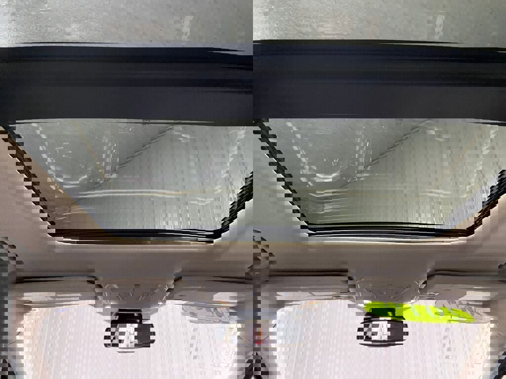 Used 2019 Ford Escape SEL image 18