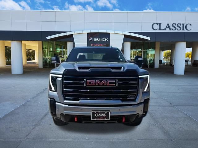 Used 2025 GMC Sierra 2500 AT4 AWD/4WD image 2