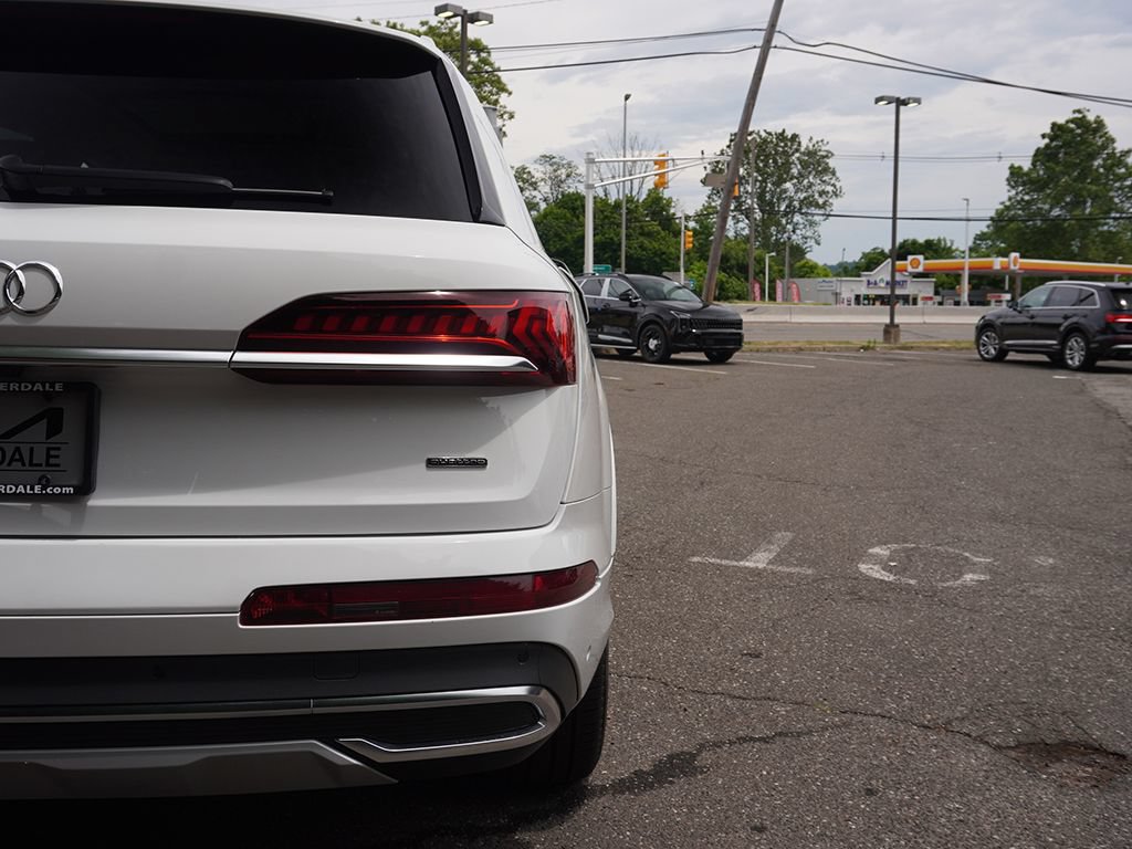 Used 2023 Audi Q7 3.0T Premium Plus AWD/4WD image 18