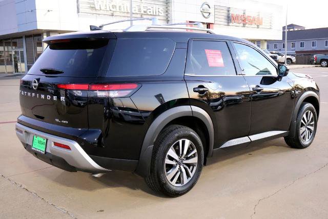 Certified 2025 Nissan Pathfinder SL image 6