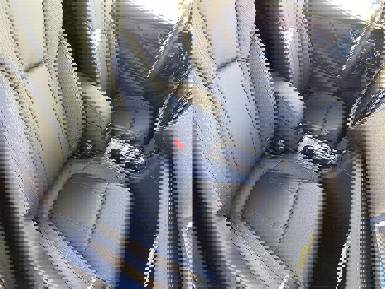 New 2025 Subaru Ascent Limited w/ Popular Package #2 image 7