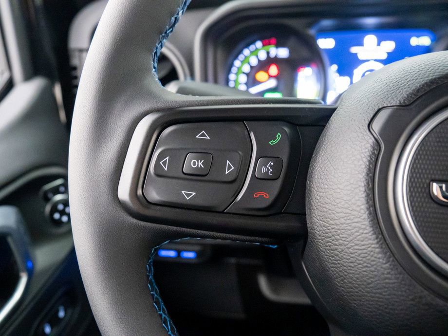 Used 2024 Jeep Wrangler Unlimited Rubicon 4xe image 31