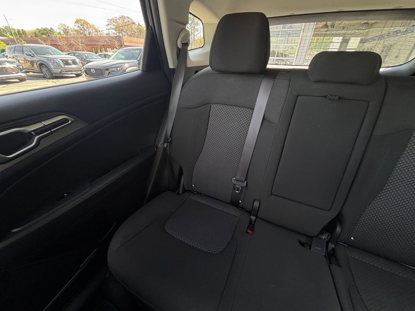 Used 2025 Kia Sportage LX image 38