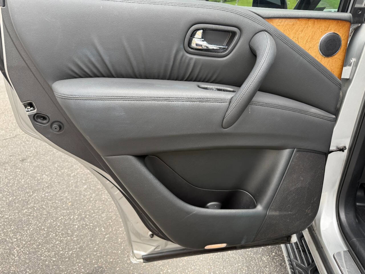 Used 2012 INFINITI QX56 4WD w/ Theater Pkg image 30