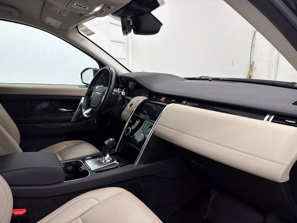 Used 2020 Land Rover Discovery Sport SE AWD/4WD image 32