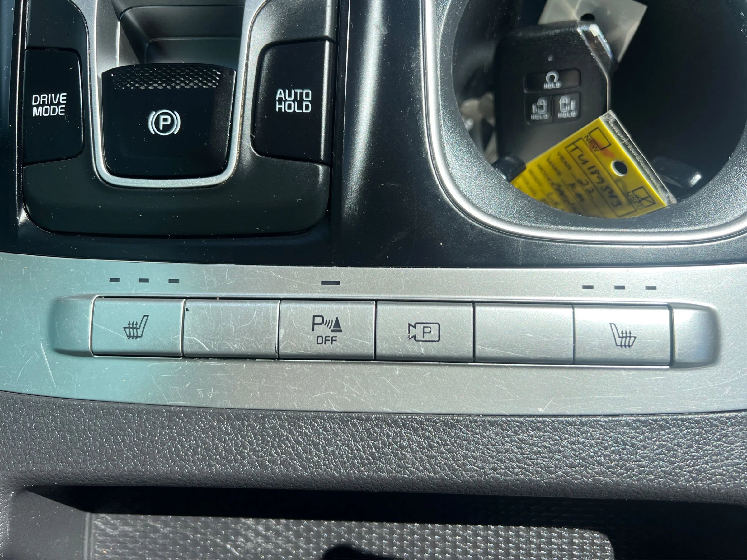 Used 2022 Kia Carnival LX FWD image 33