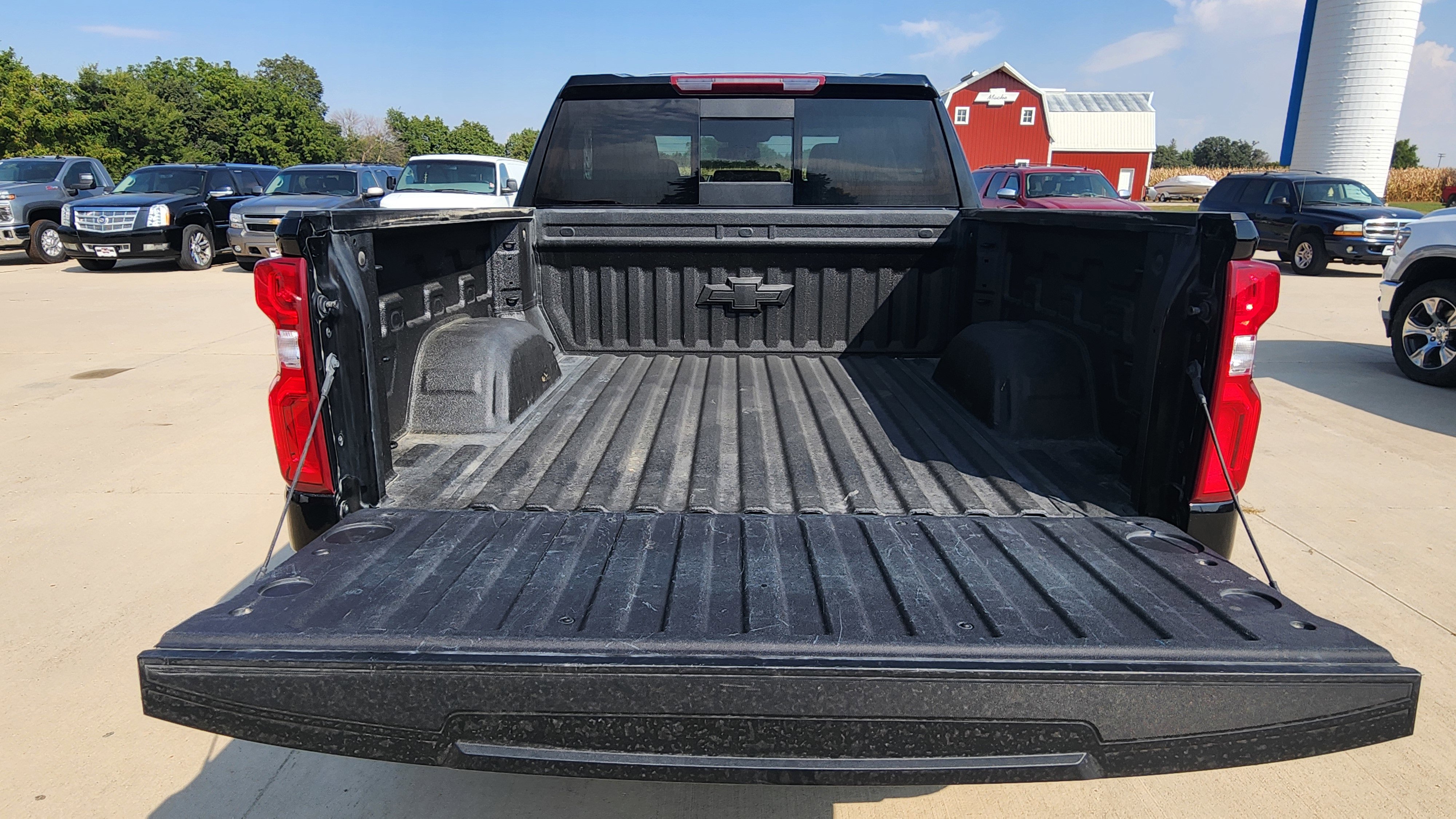 Used 2025 Chevrolet Silverado 1500 LTZ w/ Z71 Off-Road Package image 6