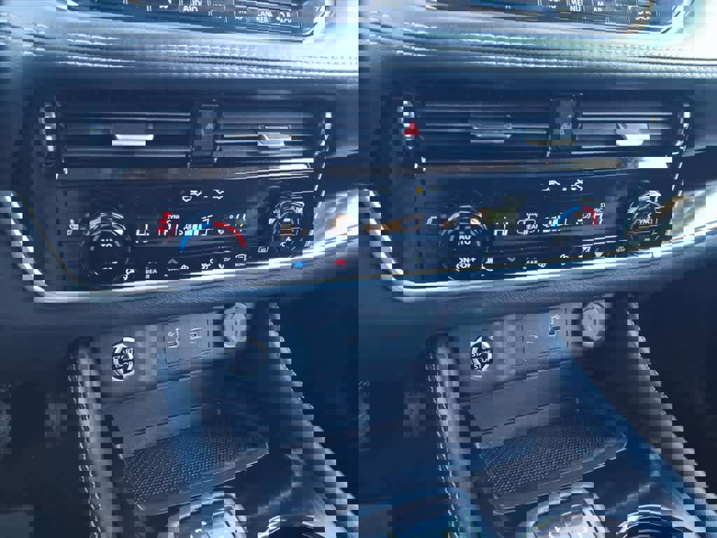 Certified 2023 Nissan Rogue SL w/ SL Premium Package image 20