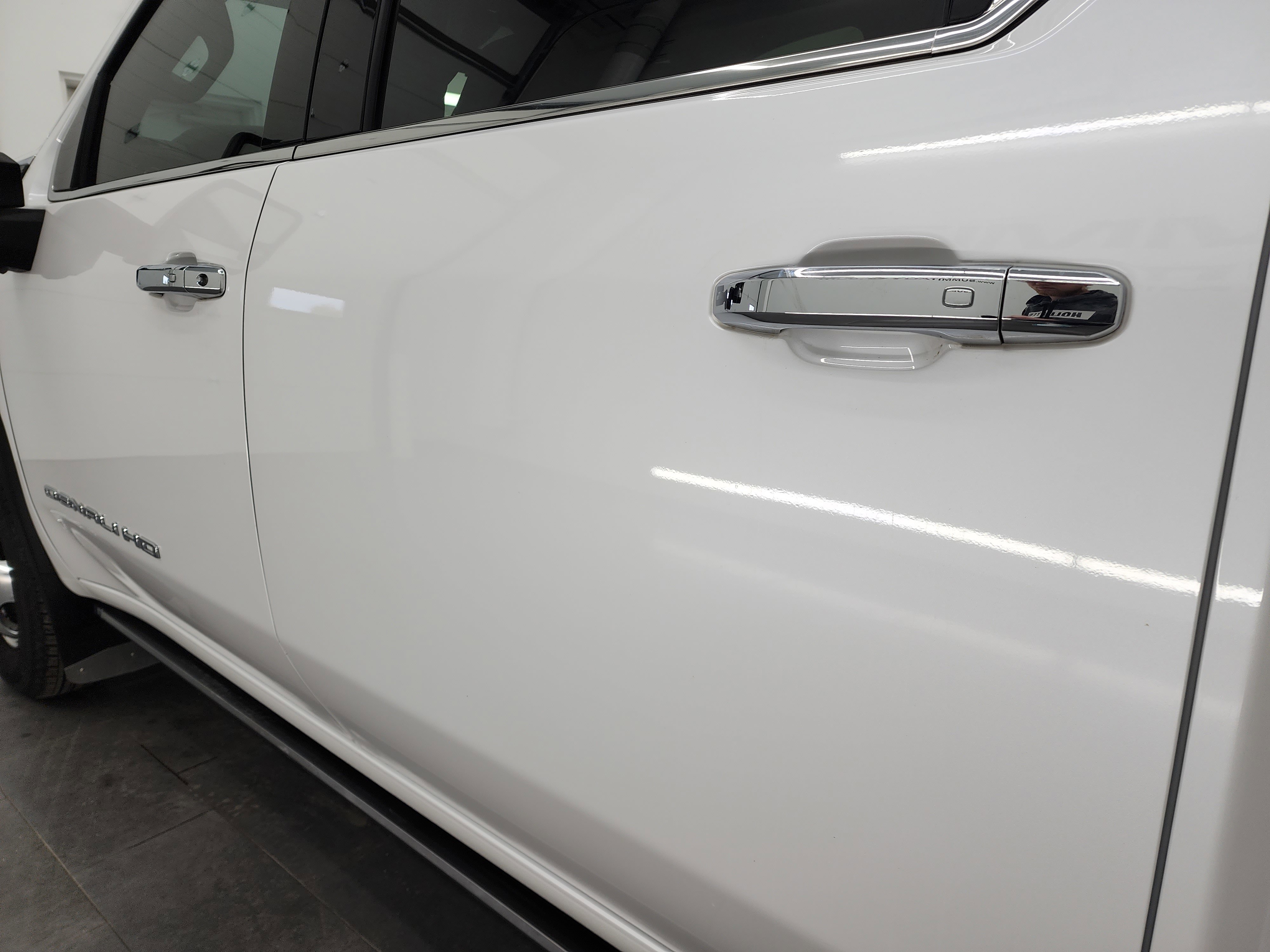 Used 2023 GMC Sierra 3500 Denali w/ Denali Ultimate Package image 41